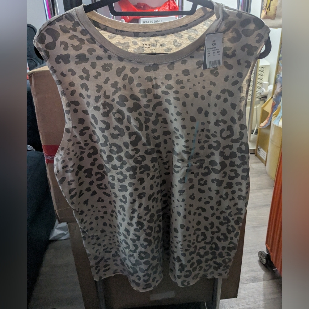 Zoe + Liv Tank Top Leopard Print Size XXL NWT